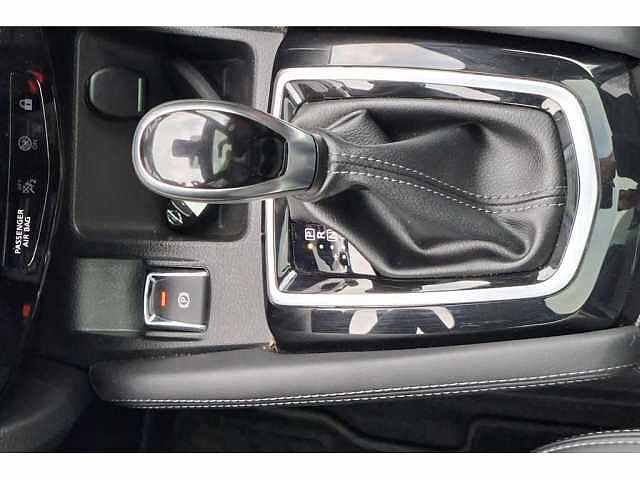 Nissan Qashqai DIG-T 160 EVAPO DCT Tekna