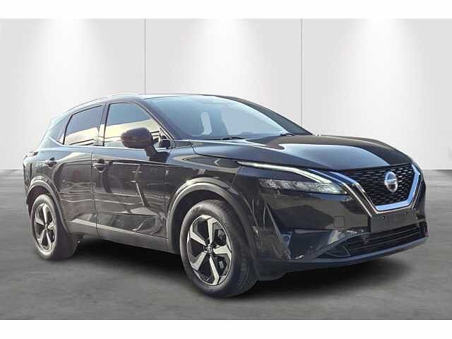 Nissan Qashqai 1.3 Mhev 140pk N-Connecta + Design Pack + easy pack