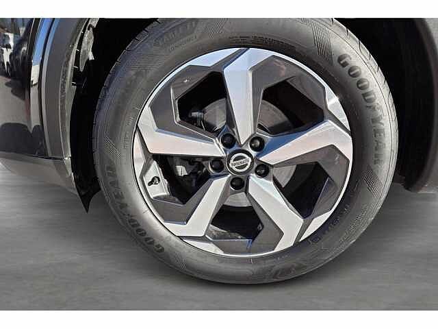 Nissan Qashqai 1.3 Mhev 140pk N-Connecta + Design Pack + easy pack