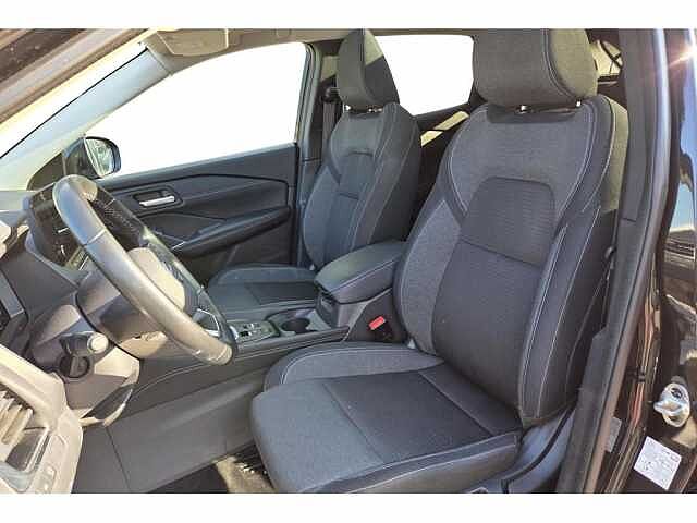 Nissan Qashqai 1.3 Mhev 140pk N-Connecta + Design Pack + easy pack