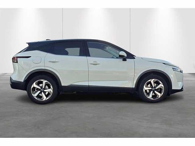 Nissan Qashqai N-Connecta-Aut-360Cam-Carplay-Gps-Airco