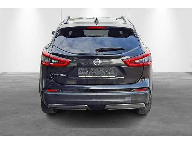 Nissan Qashqai 1.2 DIG-T N-Connecta + Design Pack