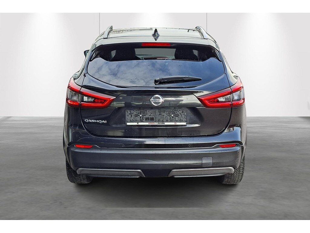 Nissan Qashqai 1.2 DIG-T N-Connecta + Design Pack