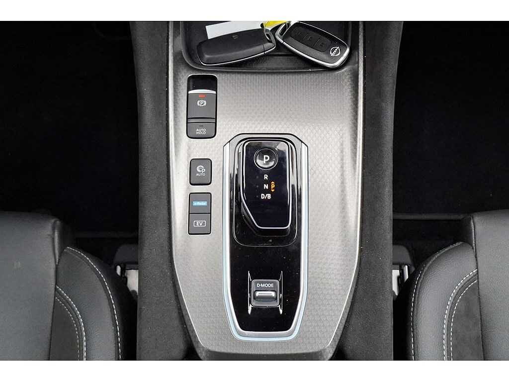 Nissan Qashqai Hybrid-Aut-GPS-Airco-Carplay