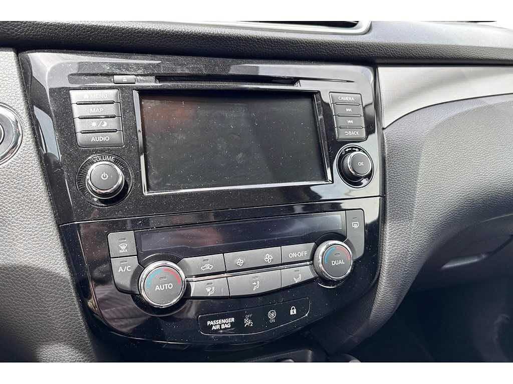Nissan Qashqai 360Camera-GPS-Airco-Pano