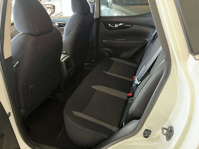 Nissan Qashqai Qashqai 1.3 DIG-T N-CONNECTA