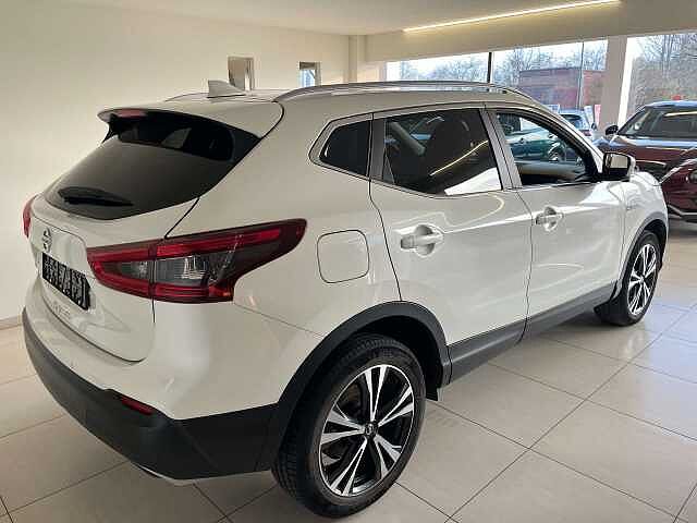Nissan Qashqai Qashqai 1.3 DIG-T N-CONNECTA