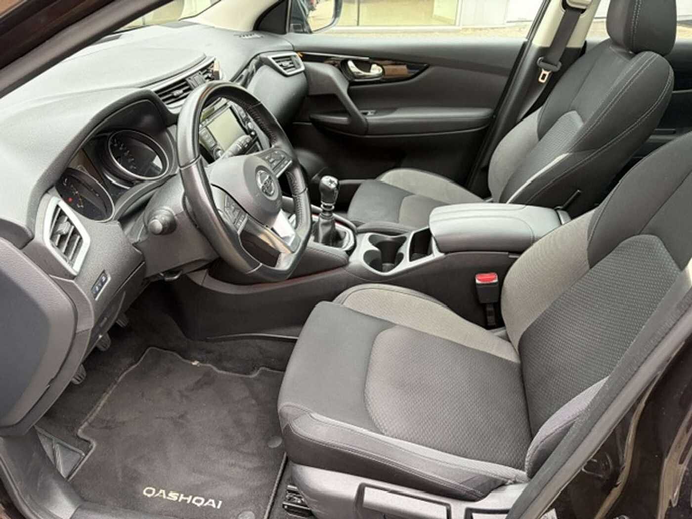 Nissan Qashqai Qashqai 1.3 DIG-T N-Connecta