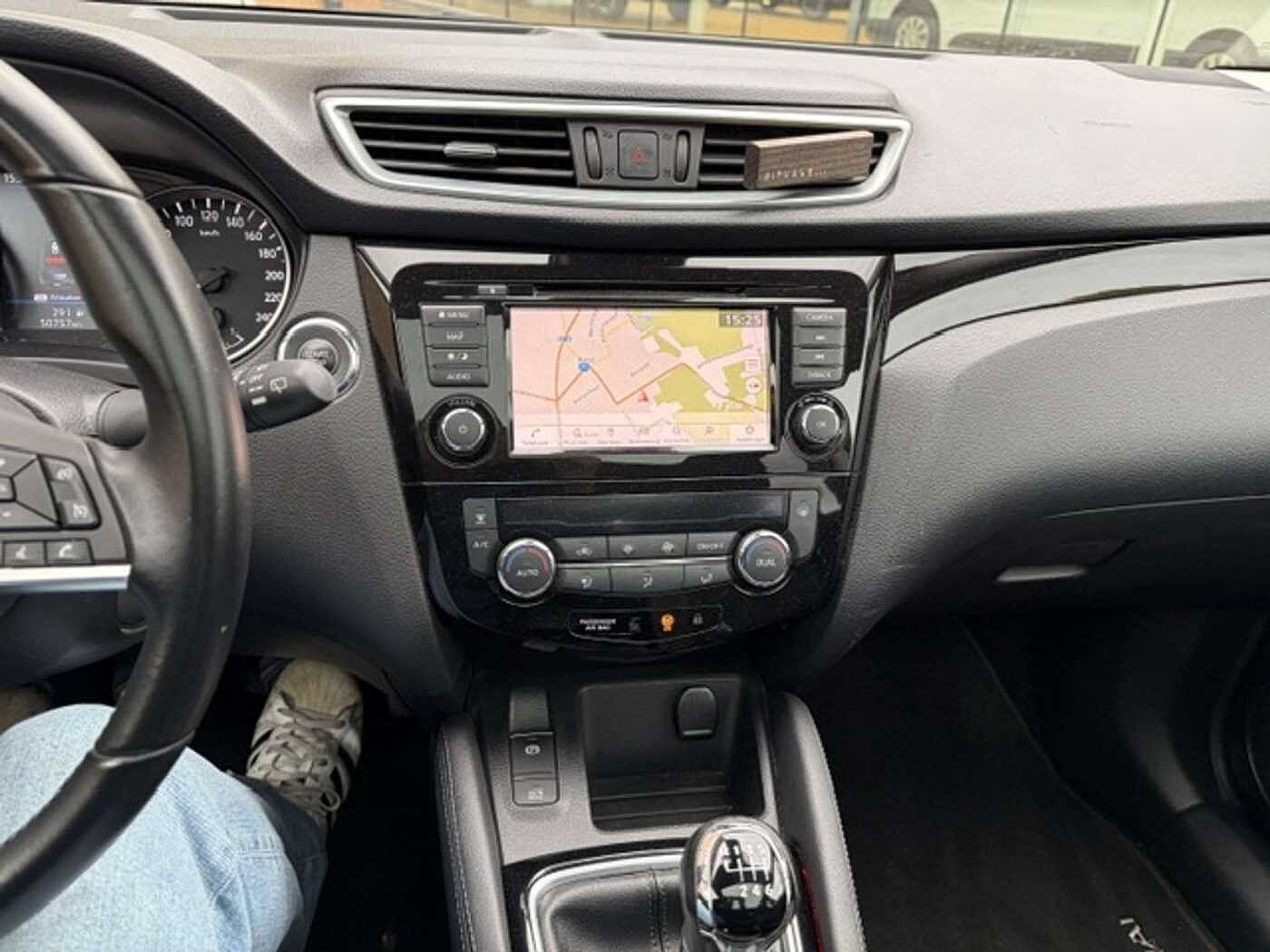 Nissan Qashqai Qashqai 1.3 DIG-T N-Connecta