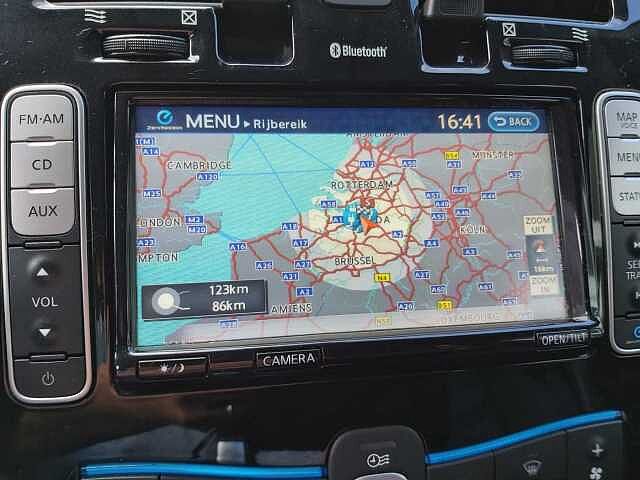 Nissan LEAF - 2014 24 kWh Tekna