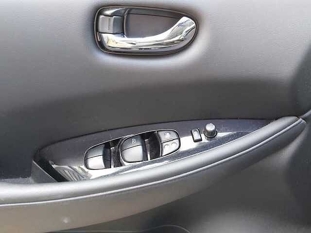 Nissan LEAF - 2014 24 kWh Tekna