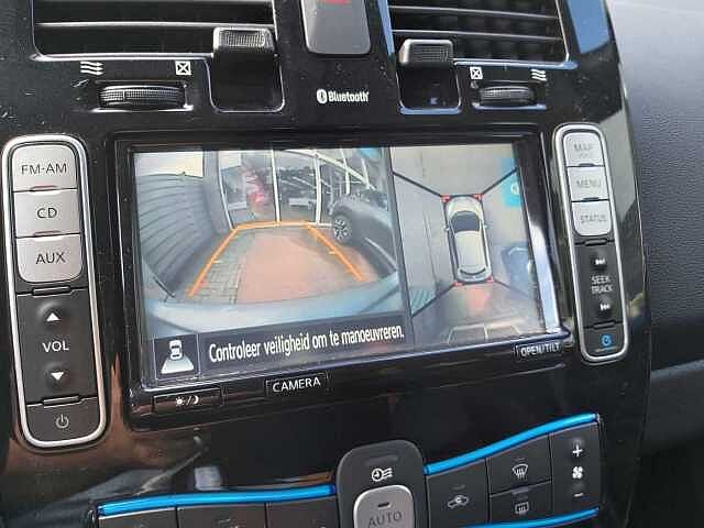 Nissan LEAF - 2014 24 kWh Tekna